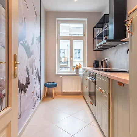 Appartement Colorful, Working Place, Netflix, Sight Seeing Leipzig