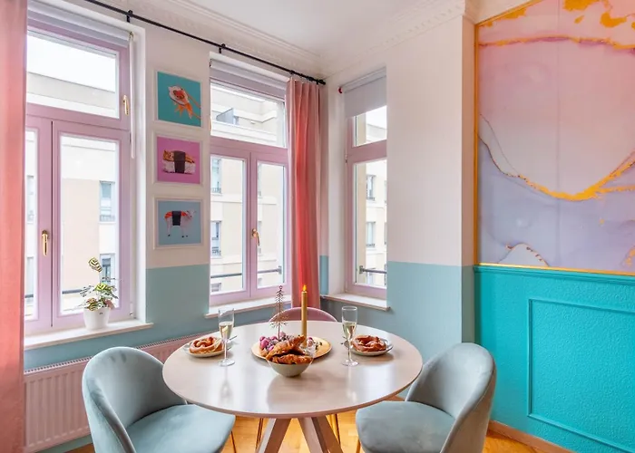 Colorful, Working Place, Netflix, Sight Seeing